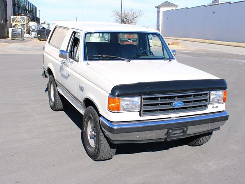 Used 1990 Ford Bronco AWD/4WD image 37