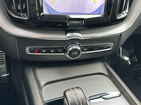 Used 2022 Volvo XC60 T8 Polestar image 34