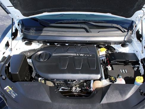 Used 2022 Jeep Cherokee Trailhawk w/ Comfort/Convenience Group image 27