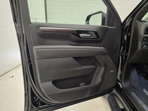 New 2025 Chevrolet Suburban Z71 w/ Z71 Off-Road Package image 48