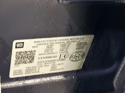 Used 2024 Cadillac XT4 Sport image 34