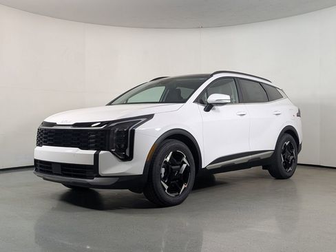 New 2026 Kia Sportage EX FWD image 3
