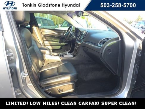 Used 2015 Chrysler 300 Limited w/ Driver Convenience Group image 20