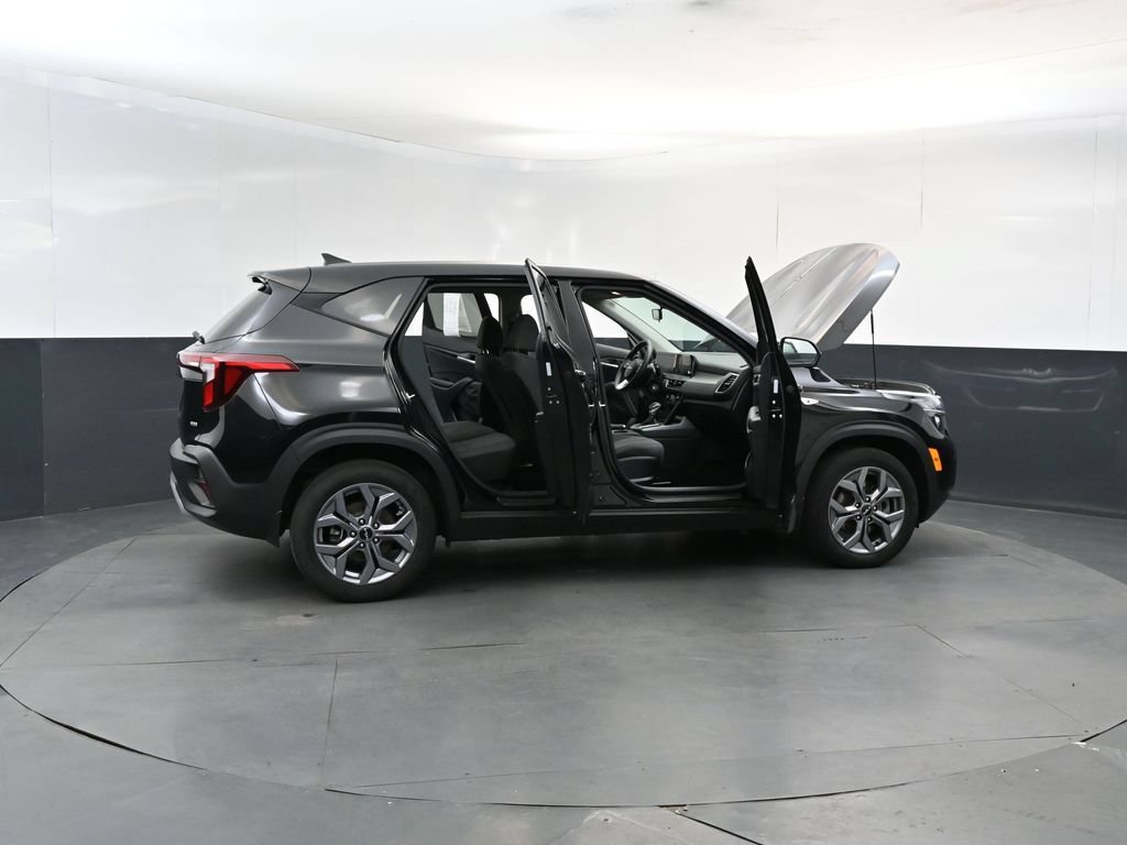 Certified 2024 Kia Seltos LX AWD/4WD image 26