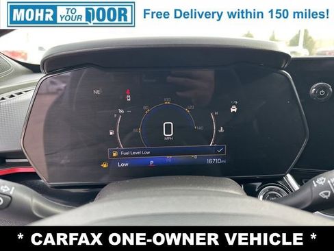 Used 2025 Chevrolet Trax RS w/ Sunroof Package image 15