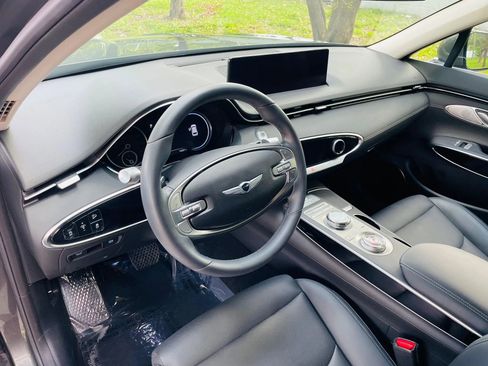 Used 2025 Genesis GV70 2.5T image 11