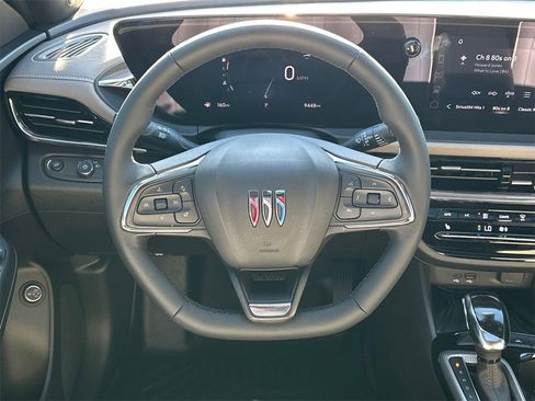 Used 2025 Buick Envista Avenir image 24