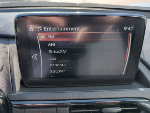 Used 2021 MAZDA MX-5 Miata Club image 19