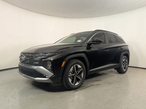 Certified 2025 Hyundai Tucson SEL image 3