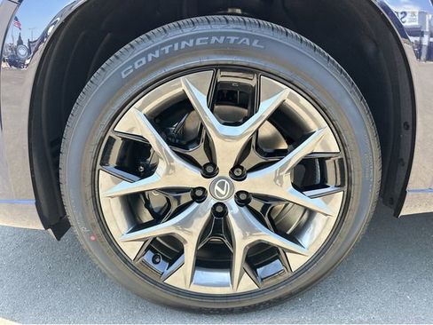New 2026 Lexus TX 500h AWD image 18