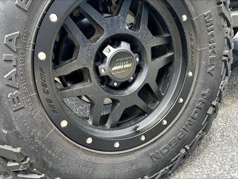 Used 2023 Ford Bronco Outer Banks AWD/4WD image 3