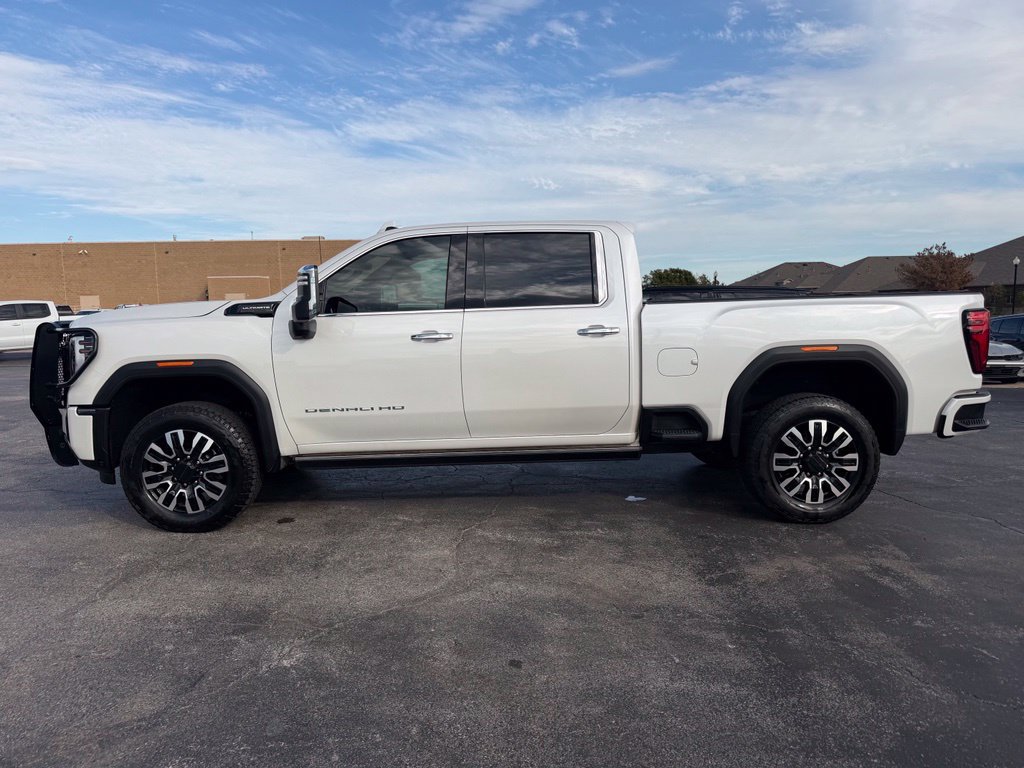 Used 2024 GMC Sierra 2500 Denali Ultimate AWD/4WD image 13
