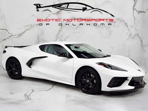 Used 2021 Chevrolet Corvette Stingray Premium Cpe w/ Z51 Performance Package image 1