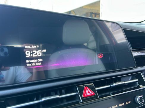 New 2025 Kia Niro EX image 19