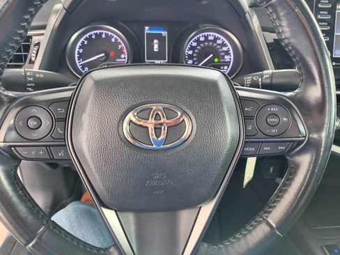 Used 2022 Toyota Camry SE FWD image 17