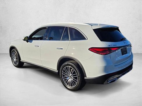 Used 2024 Mercedes-Benz GLC 300 4MATIC image 8