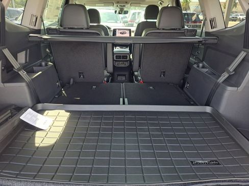 New 2026 Volkswagen Atlas SE image 30