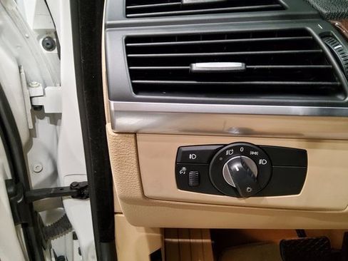 Used 2009 BMW X5 xDrive30i image 24