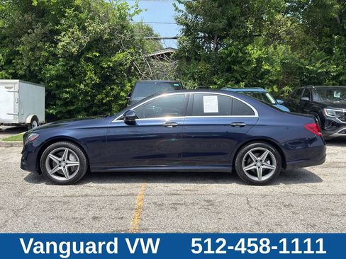 Used 2017 Mercedes-Benz E 300 4MATIC image 6