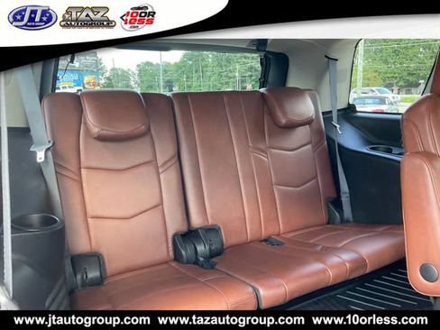 Used 2019 Cadillac Escalade Luxury AWD/4WD image 14
