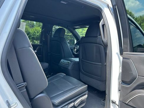 Used 2024 Cadillac Escalade Premium Luxury w/ Performance Package AWD/4WD image 54