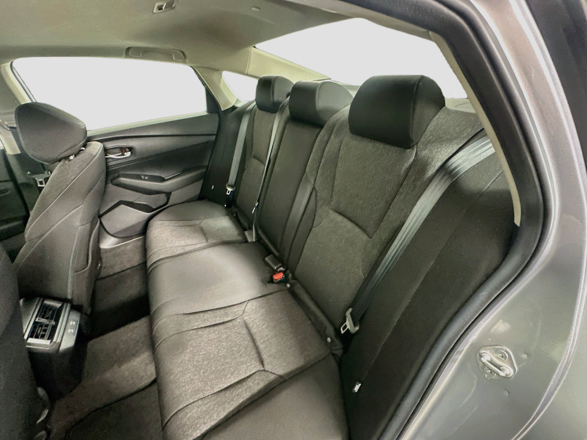 Used 2025 Honda Accord SE image 26