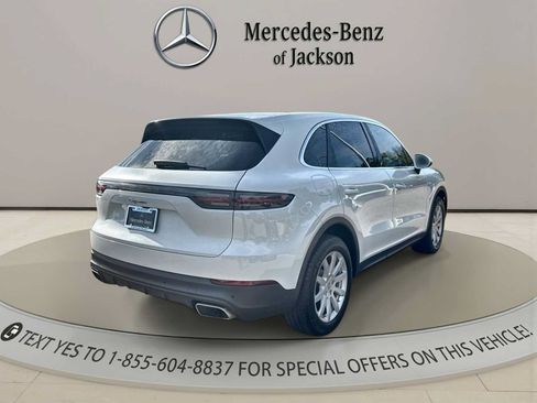 Used 2021 Porsche Cayenne AWD/4WD image 5