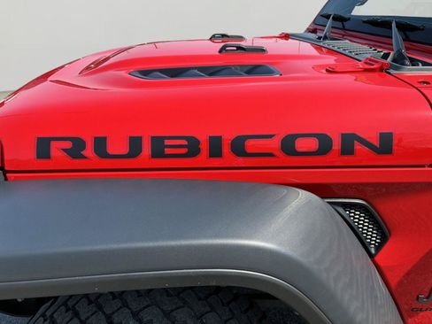 Used 2023 Jeep Gladiator Rubicon w/ LED Lighting Group AWD/4WD image 30