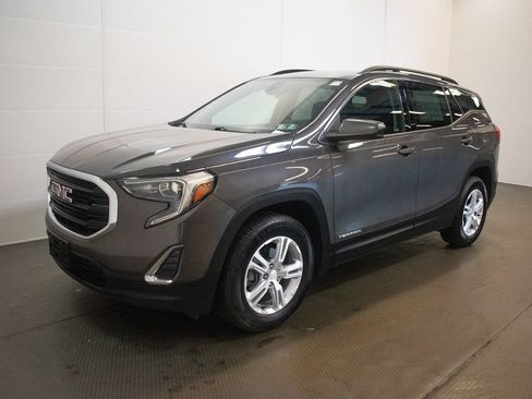 Used 2020 GMC Terrain SLE w/ Driver Convenience Package AWD/4WD image 8