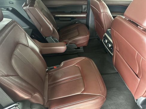 Used 2023 Ford Expedition Limited image 34