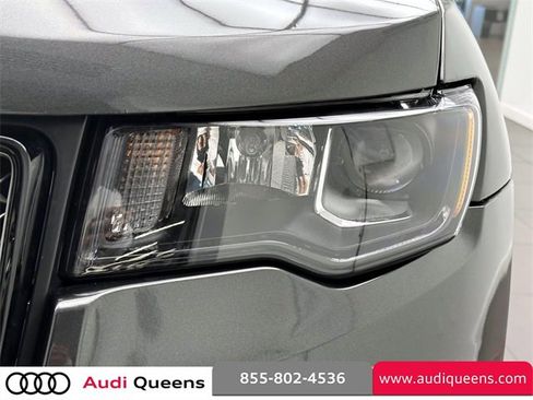 Used 2019 Jeep Grand Cherokee Altitude image 7