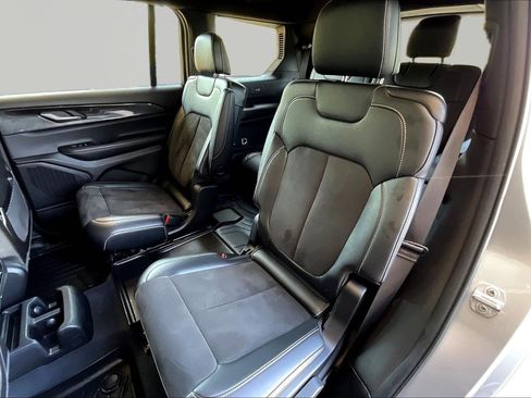 Used 2023 Jeep Grand Cherokee L Laredo AWD/4WD image 21