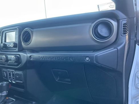 Used 2018 Jeep Wrangler Sport image 25