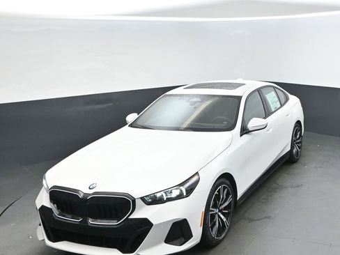 New 2026 BMW 530i 530i w/ M Sport Package image 30