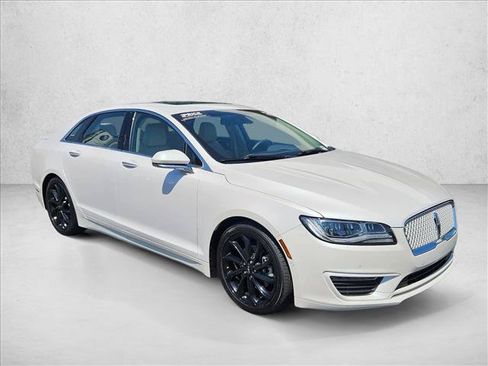 Used 2020 Lincoln MKZ Reserve w/ Luxury Package FWD image 3