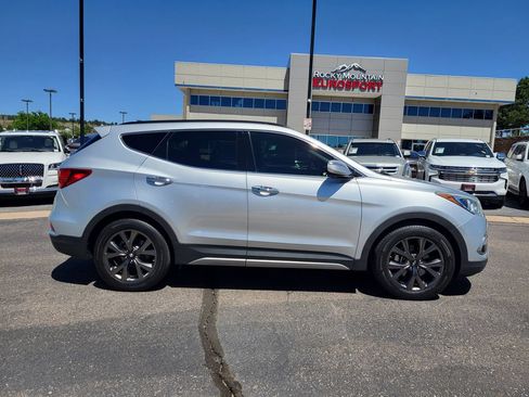 Used 2017 Hyundai Santa Fe Sport w/ 2.0T Ultimate Tech Package 05 AWD/4WD image 3