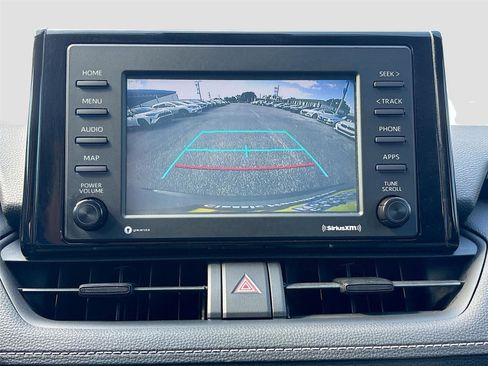 Used 2021 Toyota RAV4 LE image 15