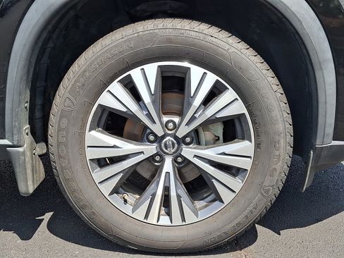 Used 2021 Nissan Rogue SV w/ Premium Package FWD image 8