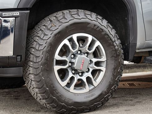 Used 2024 GMC Sierra 2500 SLT w/ Max Trailering Package AWD/4WD image 11