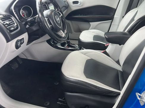 Used 2018 Jeep Compass Limited w/ Navigation Group image 26
