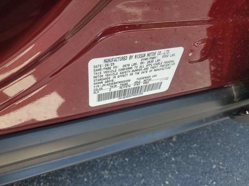 Certified 2026 Nissan Leaf Platinum+ w/ Floor Mat Package (Platinum+) FWD image 27