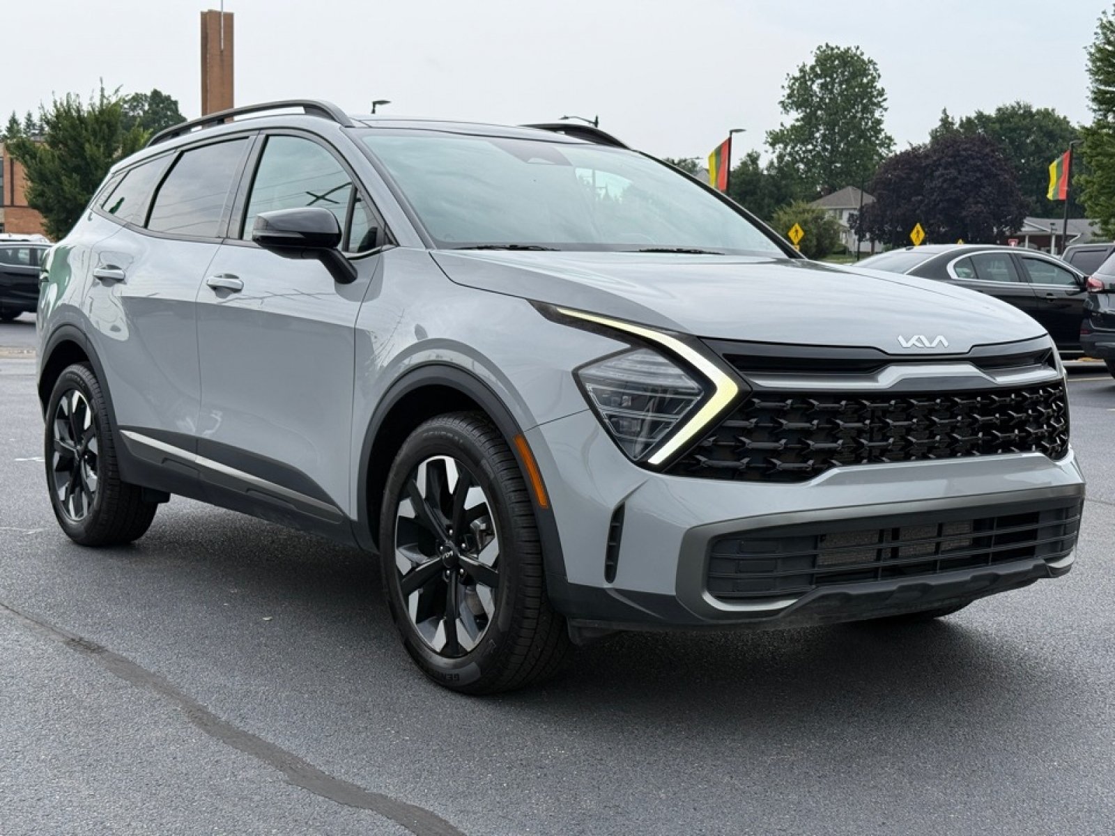 Used 2024 Kia Sportage X-Line w/ X-Line Premium Package AWD/4WD image 2