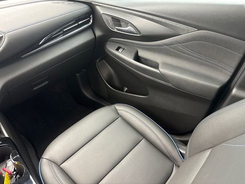 Used 2025 Buick Envista Sport Touring w/ Convenience I Package image 15