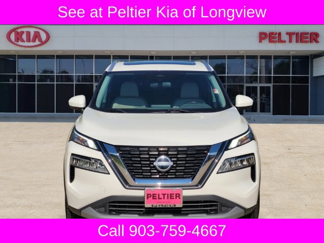 Used 2023 Nissan Rogue SV w/ SV Premium B Package FWD image 2