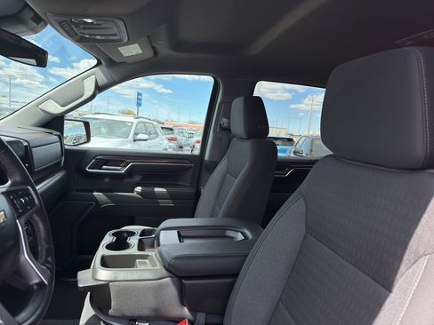 Used 2022 Chevrolet Silverado 1500 LT AWD/4WD image 27