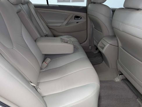 Used 2011 Toyota Camry LE w/ LE Extra-Value Pkg FWD image 38