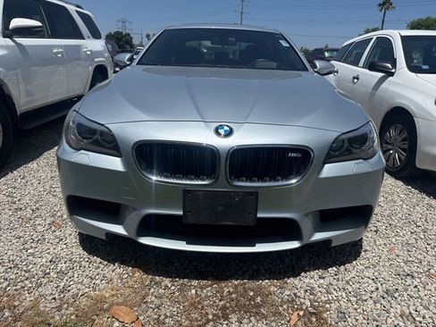 Used 2014 BMW M5 RWD image 5
