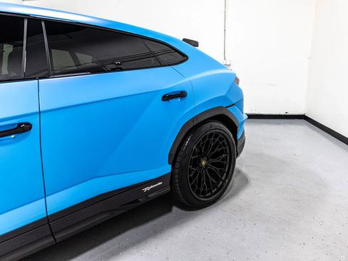Used 2023 Lamborghini Urus Performante AWD/4WD image 18