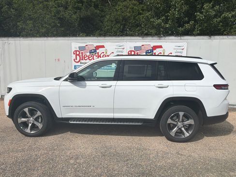 New 2026 Jeep Grand Cherokee L Limited AWD/4WD image 7