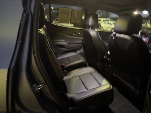 Used 2021 GMC Acadia AT4 w/ Trailering Package image 9